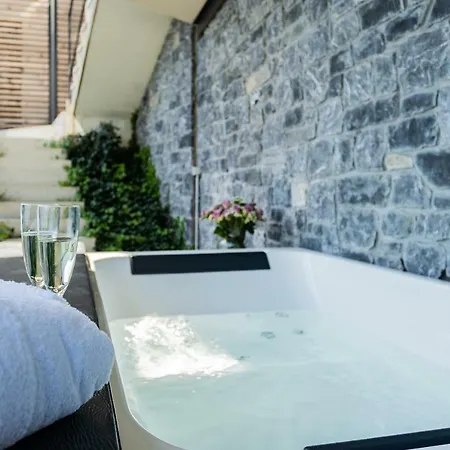 Apartman Contemporary Luxe Architecture On Lake Como Argegno