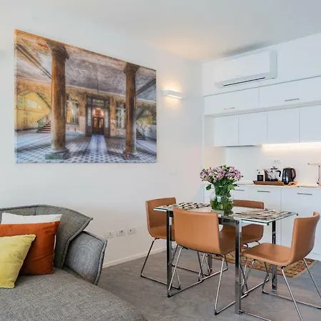 Apartman Contemporary Luxe Architecture On Lake Como *