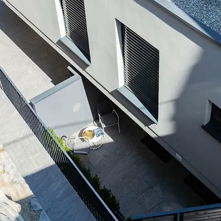 Contemporary Luxe Architecture On Lake Como Lägenhet Argegno