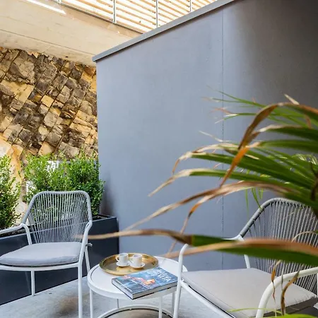 Contemporary Luxe Architecture On Lake Como * Argegno